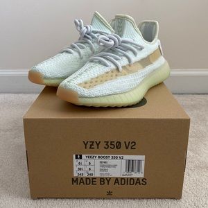 Yeezy 350 V2 Hyperspace, Size 6.5